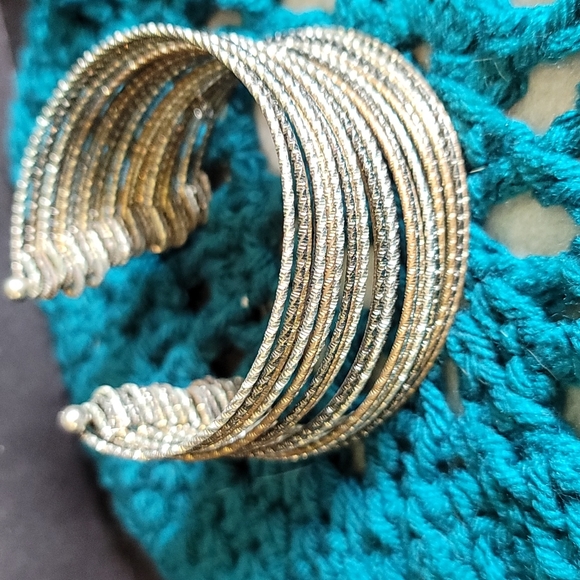 Beautiful Cuff Bracelet - Picture 7 of 7